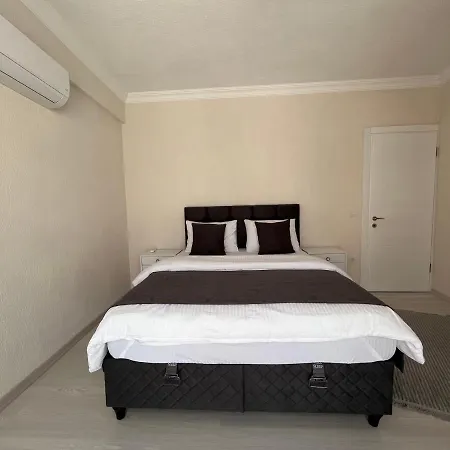 Apartman Freesia Apart No 3 *